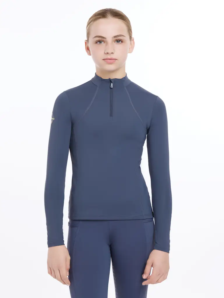 it06059_studio_youngriderbaselayer_dusk_0001