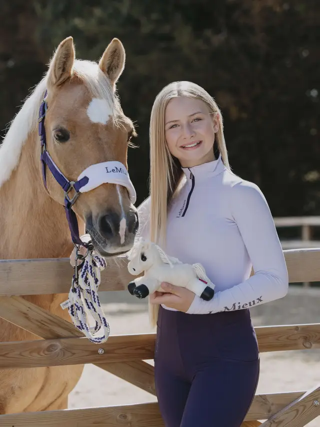 it08845_lifestyle_harlowtinybeaniepony_popcorn_02